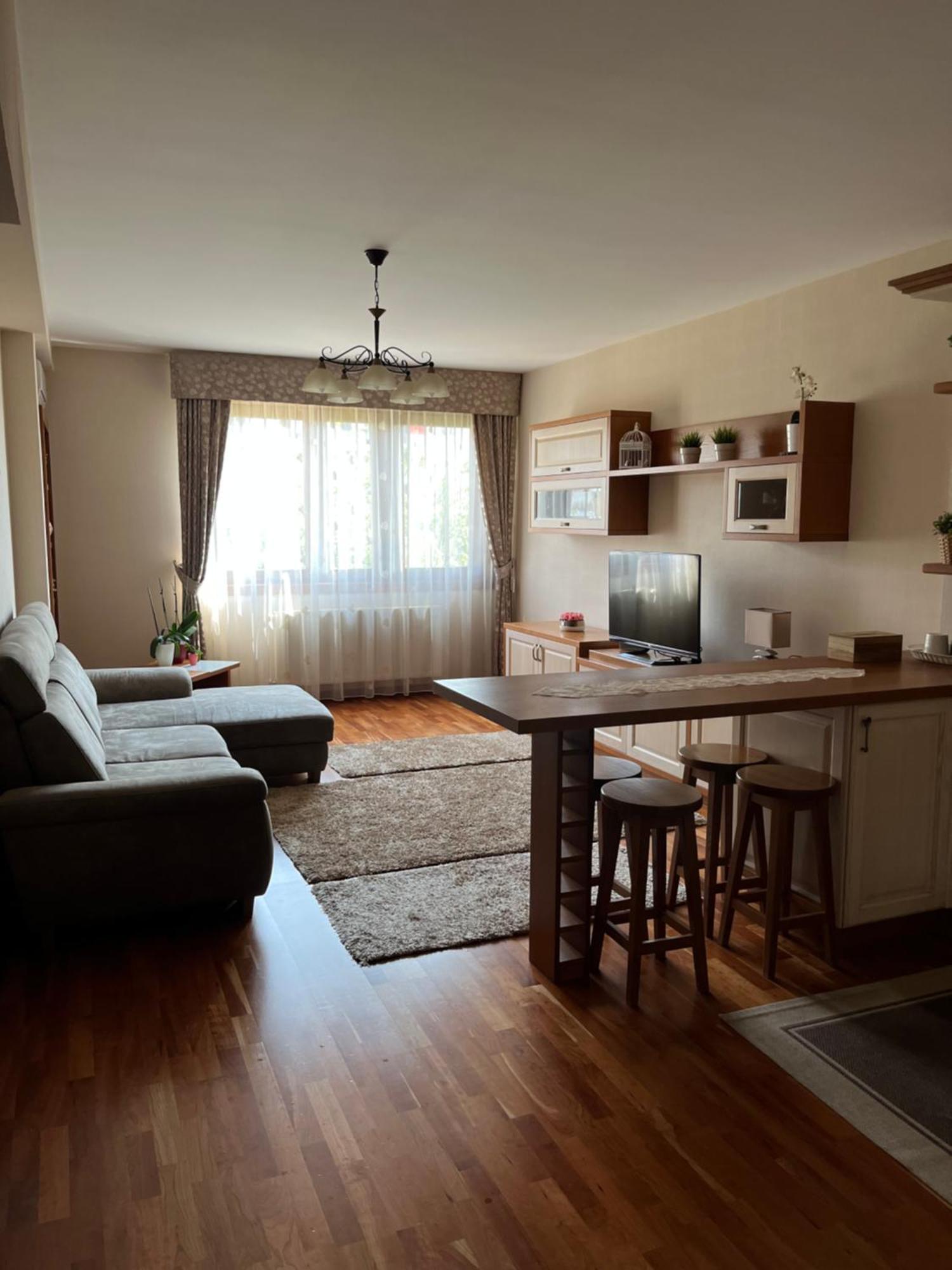 Danube Terrace Elegant With 2 Bedroom With Free Air Conditioner And Private Parking Budapeste Exterior foto